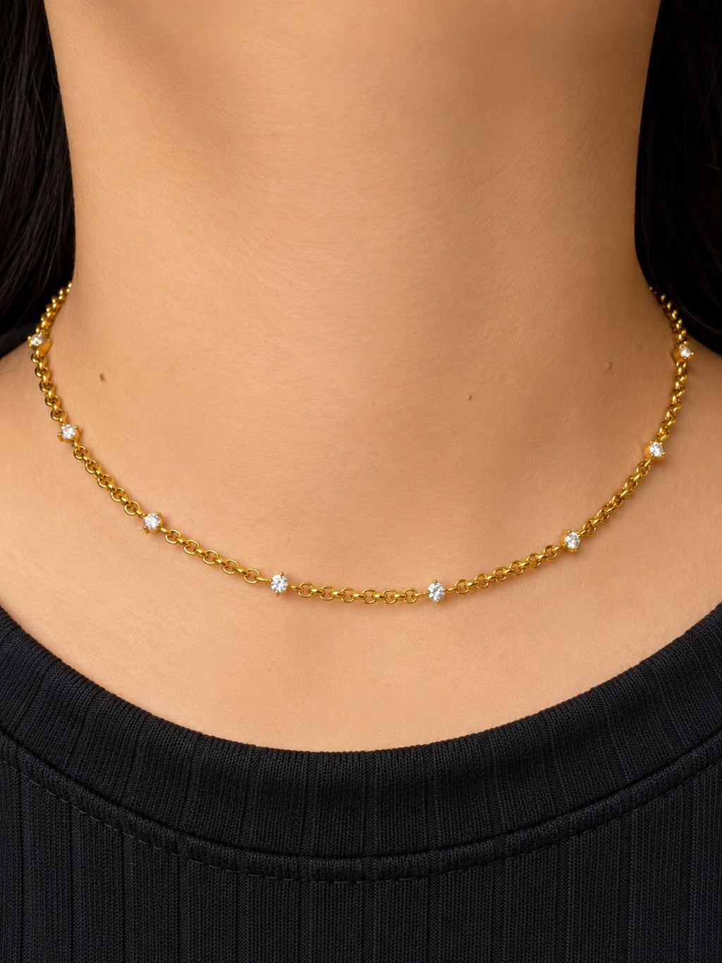 COLLAR ROMANCE